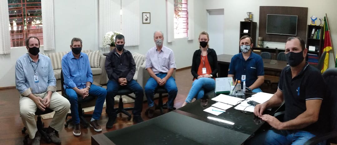 Prefeitura e Emater prestam auxílio às famílias prejudicadas com estiagem